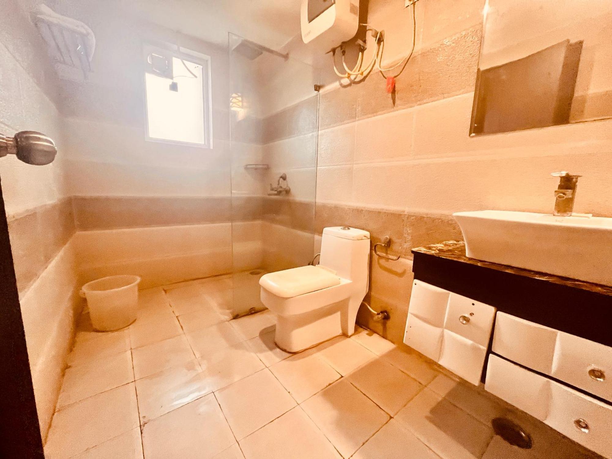 Pearl Grand Boutique Cottage In Omaxe Anandam Vrindavan - #Premium Ac Rooms With Balcony #Big Parking #Lift #Garden #Peaceful Area #Near Prem Mandir #Property Of The Year #Most Awarded Экстерьер фото